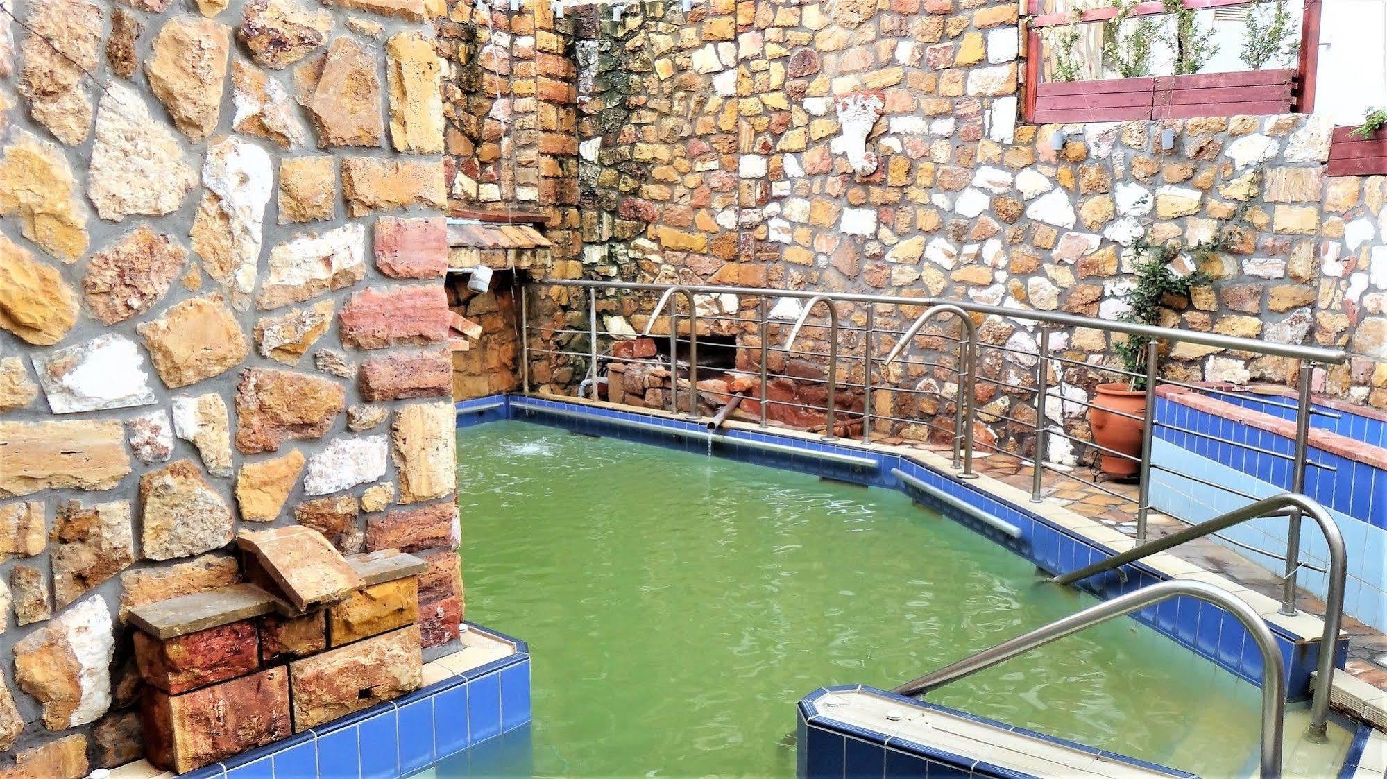 9 Queens Spa Hotel Loutra Edipsou  Exterior photo